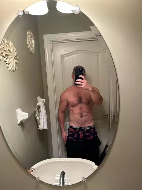 35 top for younger sub btms. Fems a plus. Snap brad_jones9276 by jimmyj123h