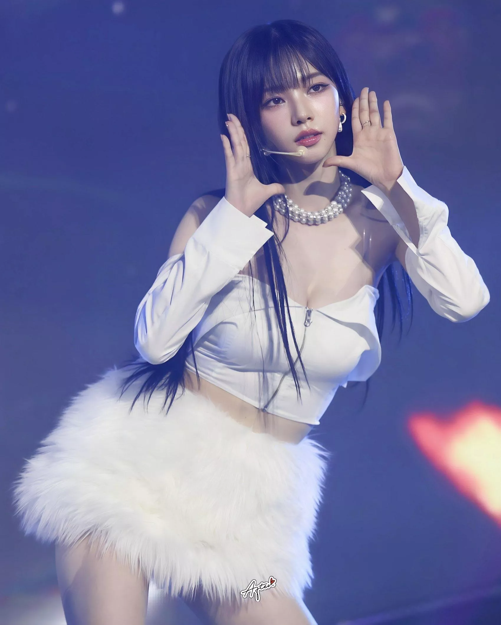 AESPA KARINA posted by BabyBlueOwl