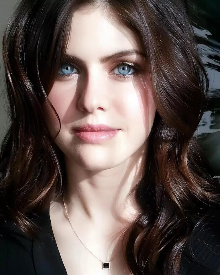 Alexandra Daddario posted by Quick_Presentation11