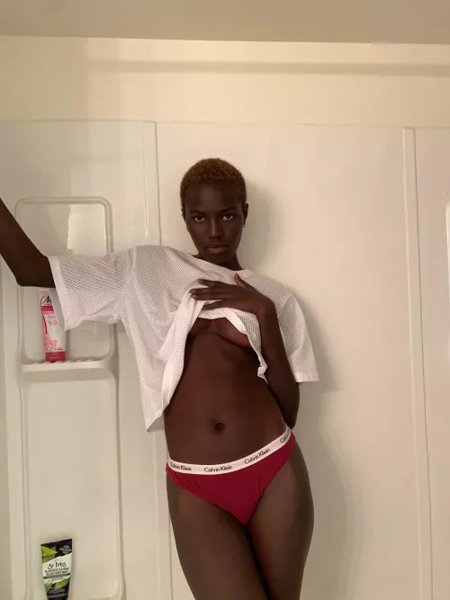 am i wifey material? by Nylamjkl