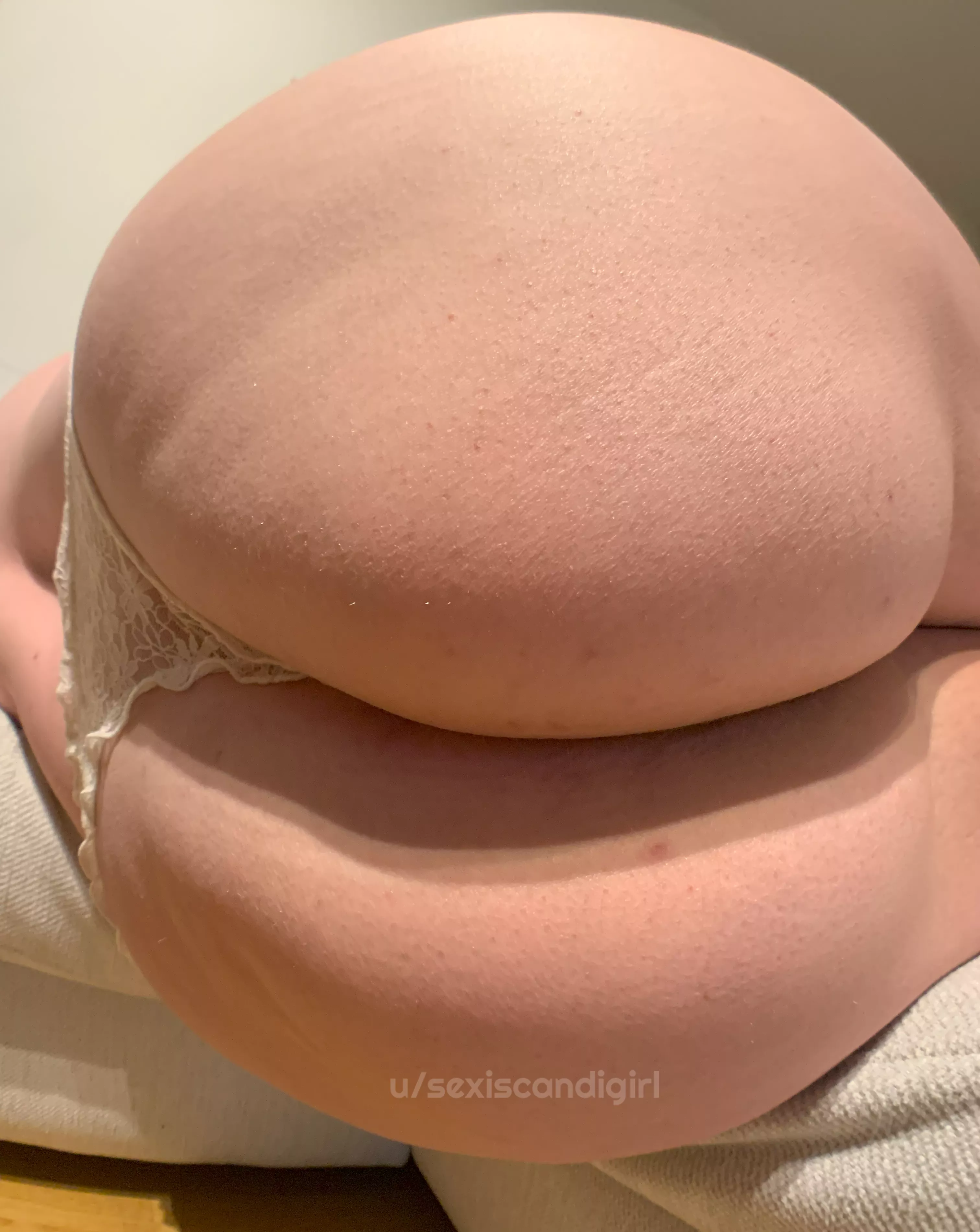 Are you brave enough to let me sit on your face? posted by sexiscandigirl