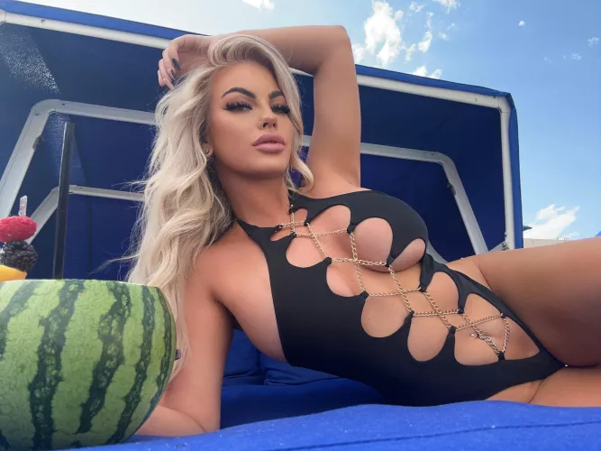 Come, unwind with me. by SouthProtection7924