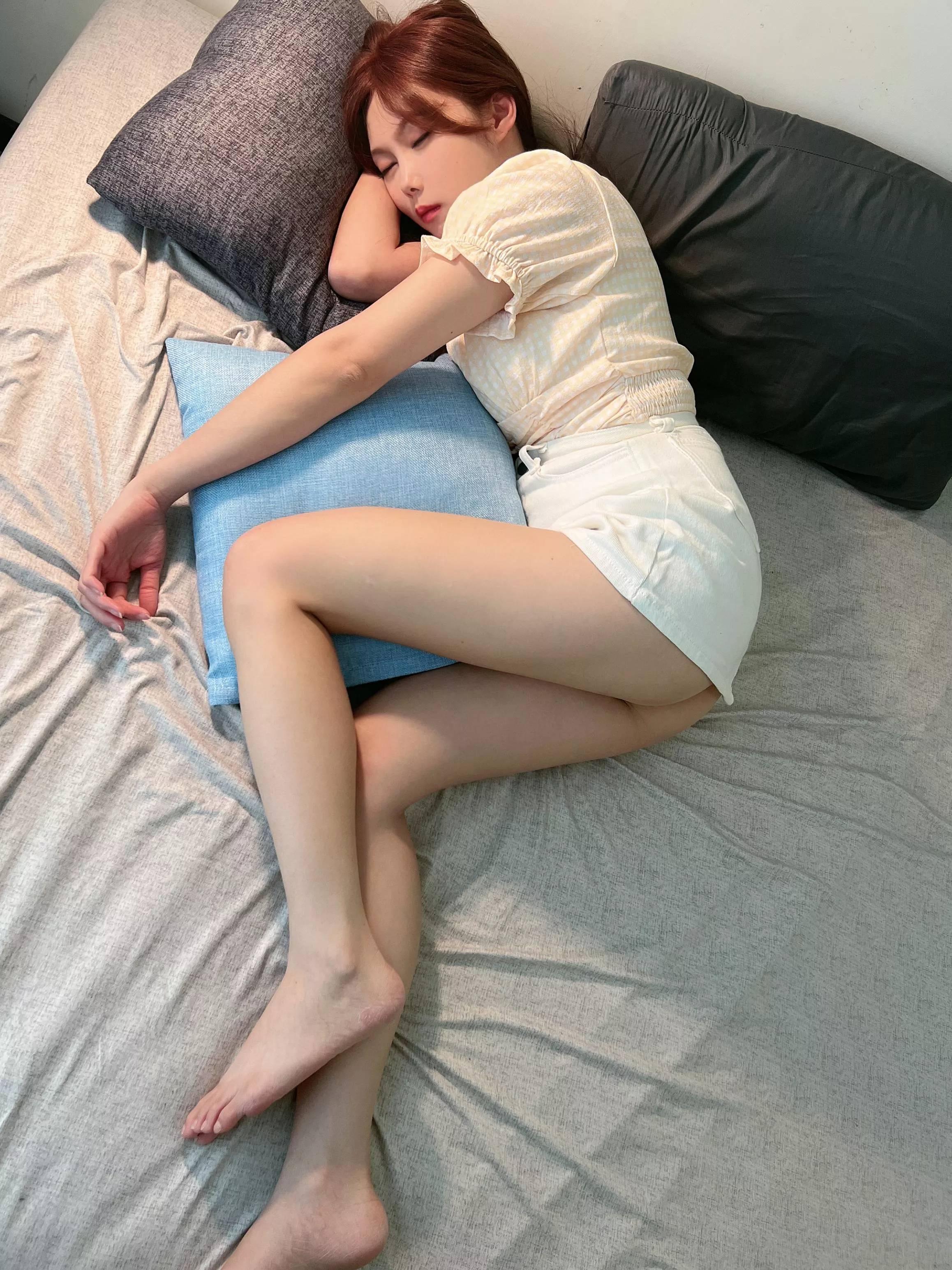 Describe my Thick asian Thighs posted by melniksfgsg