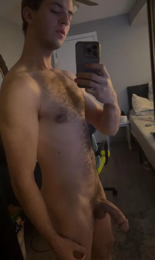 Dm me girls 😘 by AdvanceGuilty431