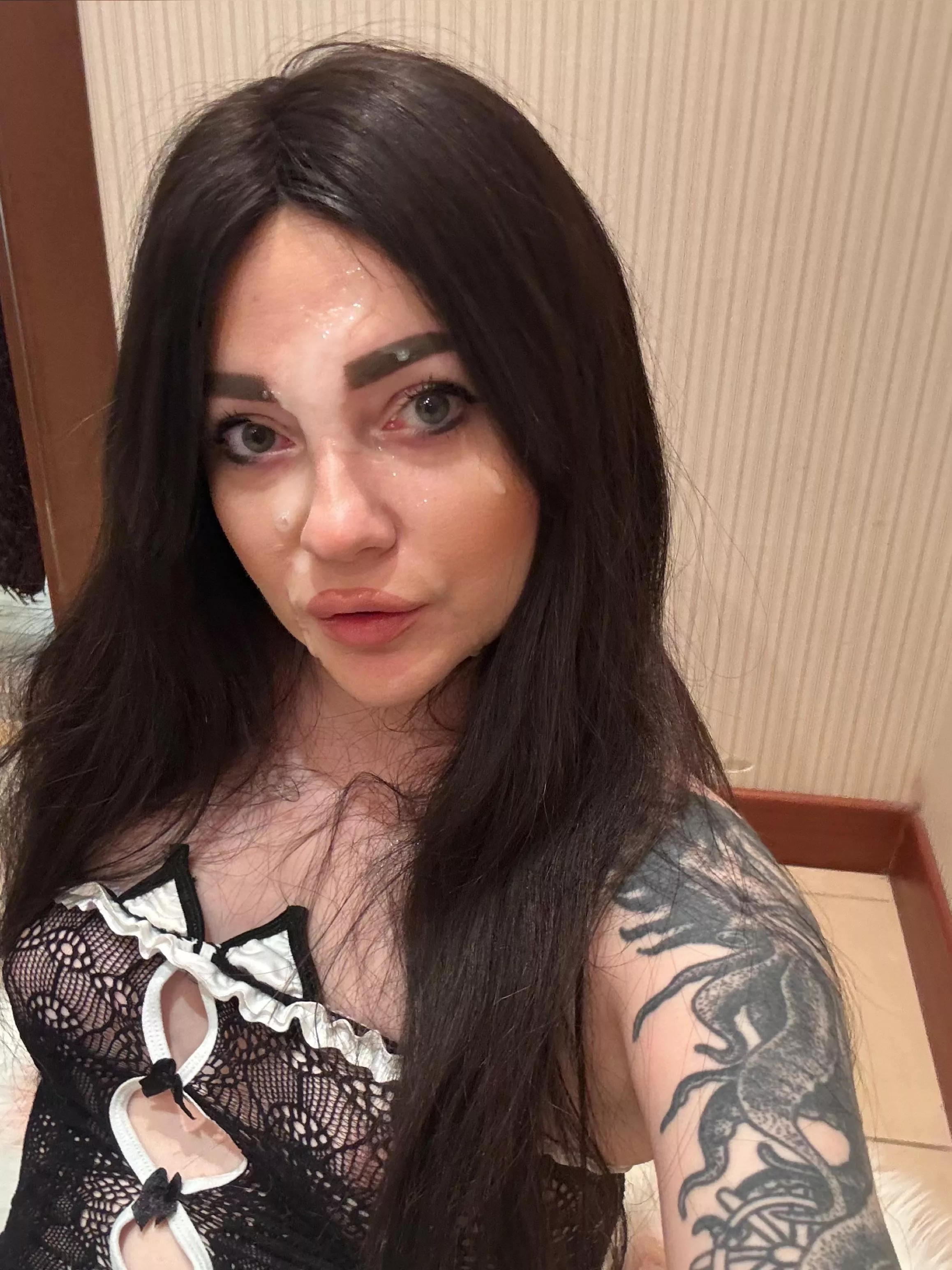 Do I look pretty? posted by x_piece_of_me