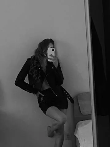 Do you like it when a girl wears leather clothes? posted by sexynayalady