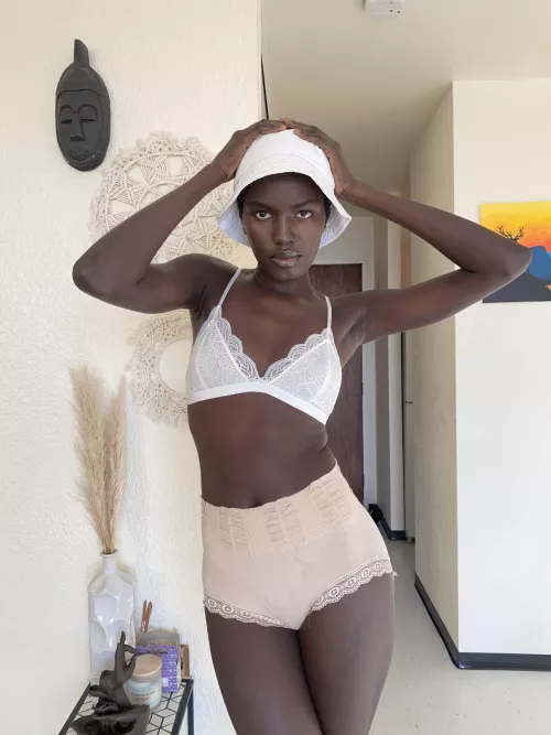 do you think i'm sexyy? by Nylamjkl