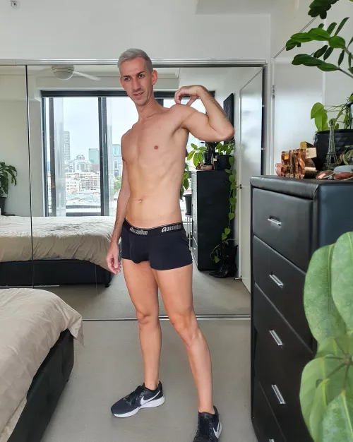 Do you want to take a closer look? by Archerussy