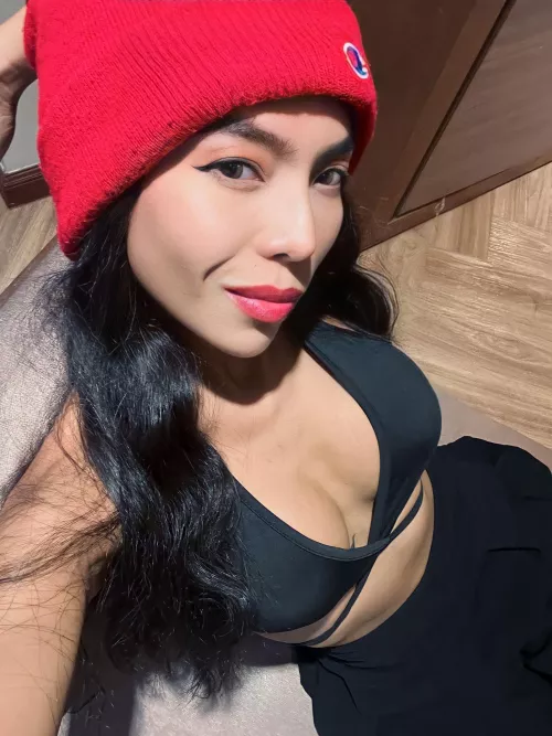 Does my OOTD look attractive on me? 😊 by essanirvana