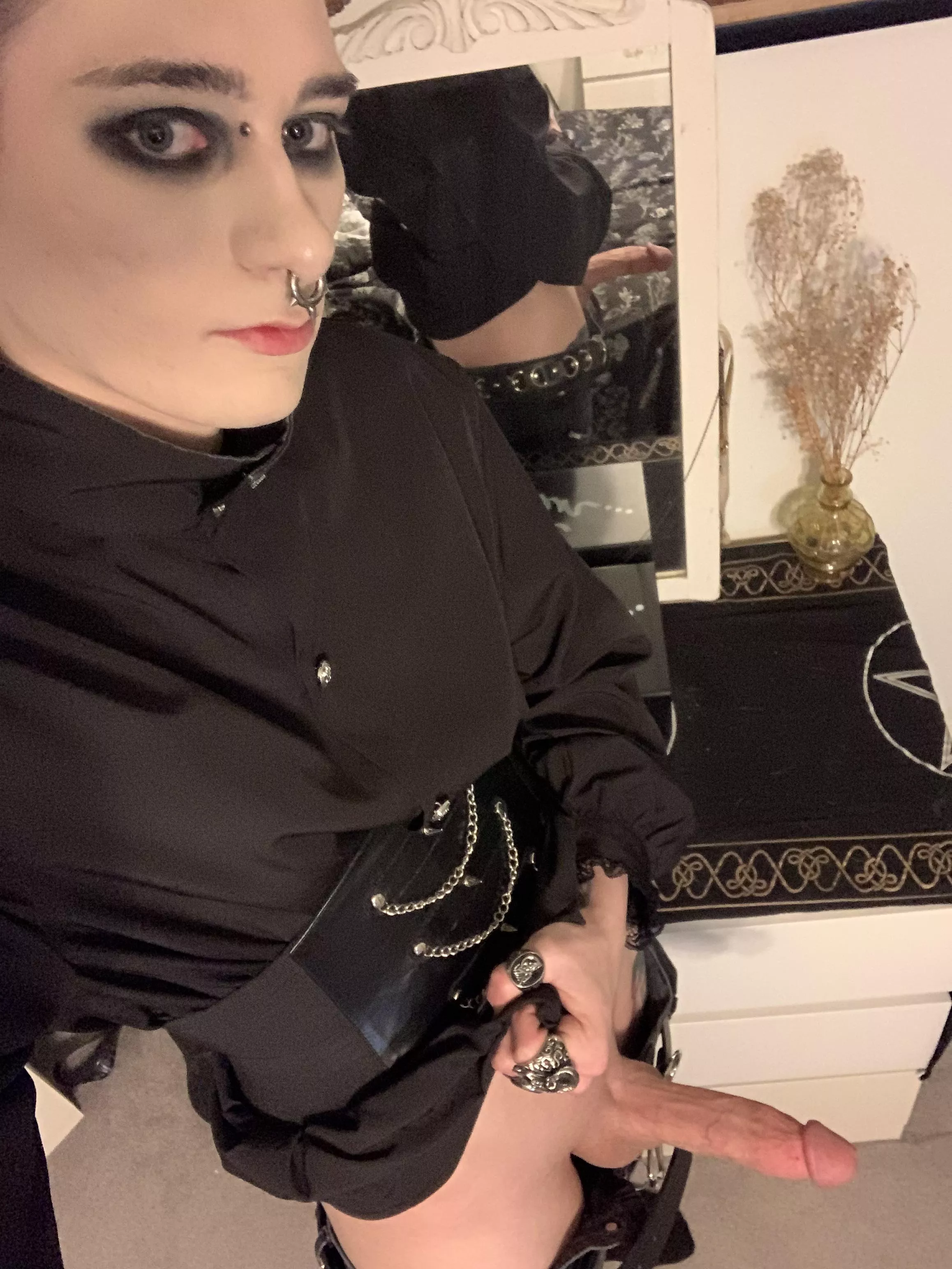 Ever been stretched out by a goth guy? posted by PaytonTallSlim