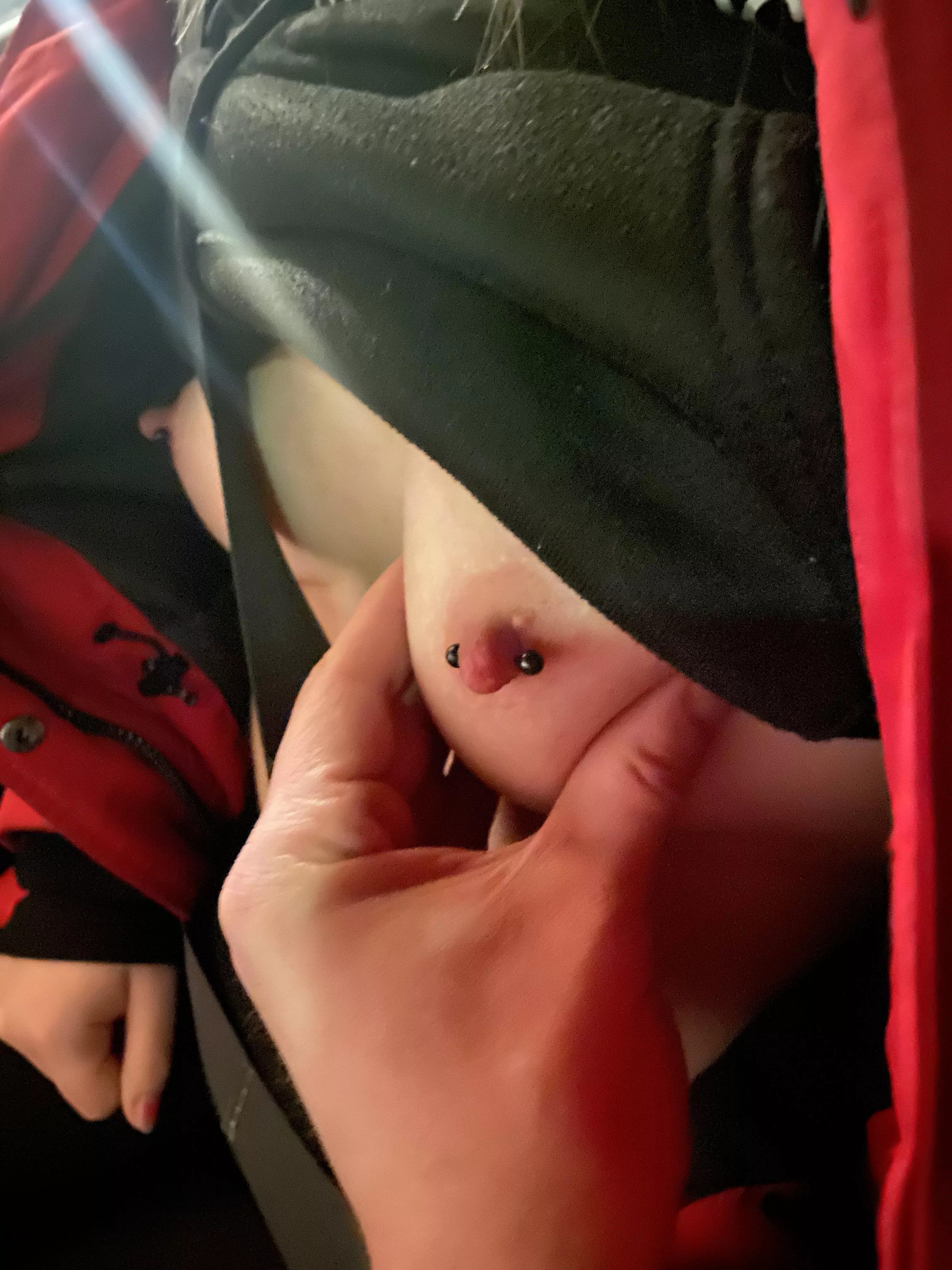 Finally got a picture of me being groped in the back of an Uber 😈 posted by Otherwise_Fly2252