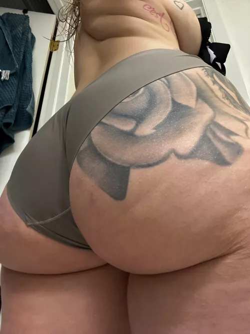 God Bless the booty [f] by yourfavemom24