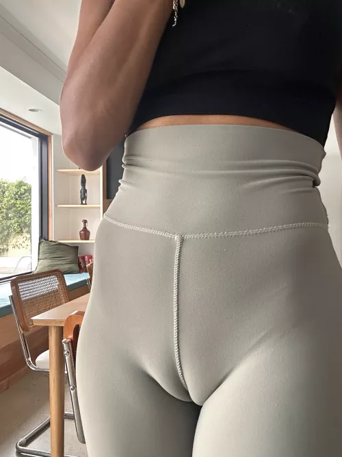 Good morning everyone… time to go to the gym by Nextdoorcharlie