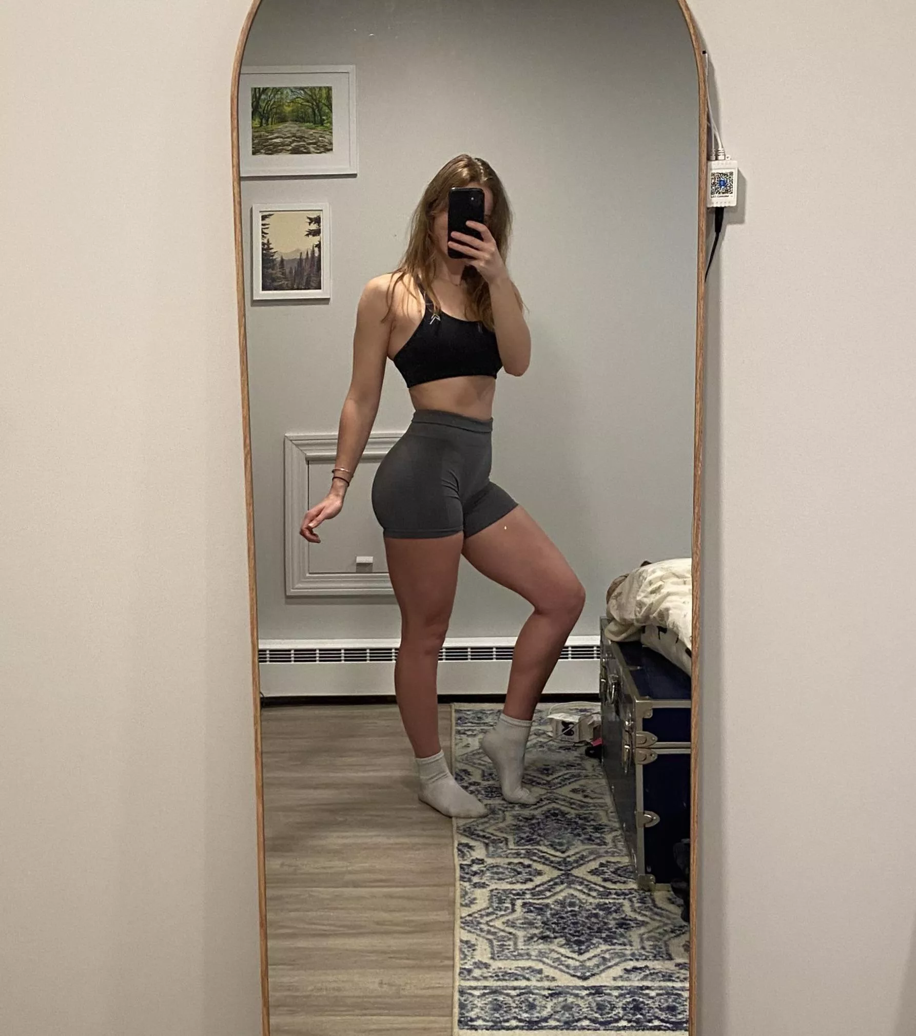 Hope you like strong legs 😉 posted by hornyhamburglar