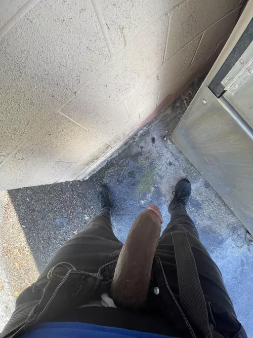 horny on the job by JohnYheSpump