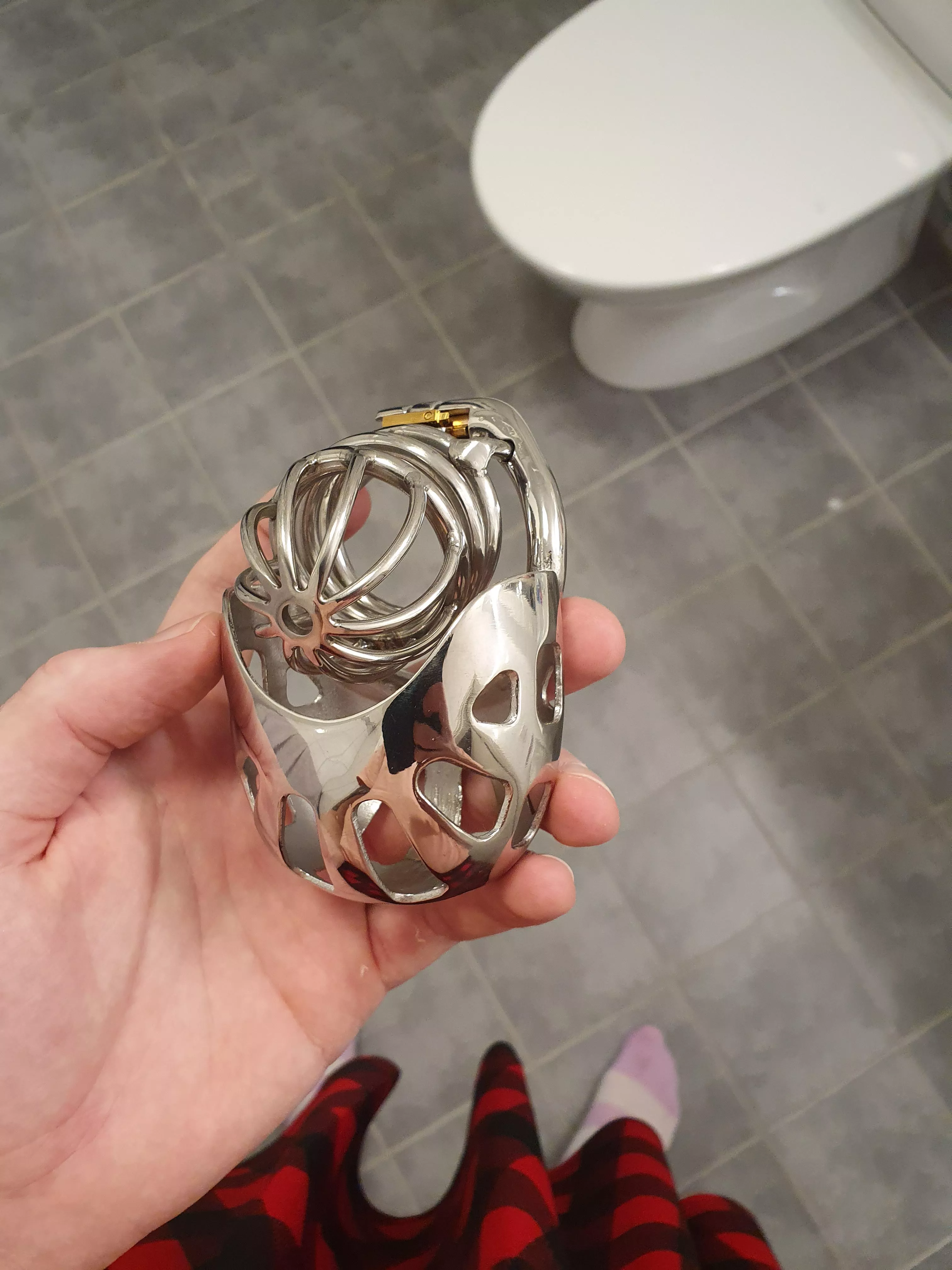 I bought a thing 😳 posted by hyg_alt