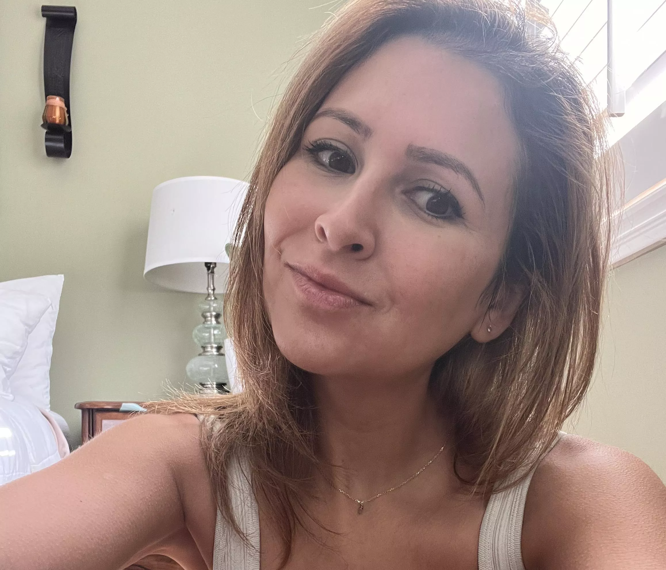 I heard that brunettes are the sexiest posted by DisagreeableC