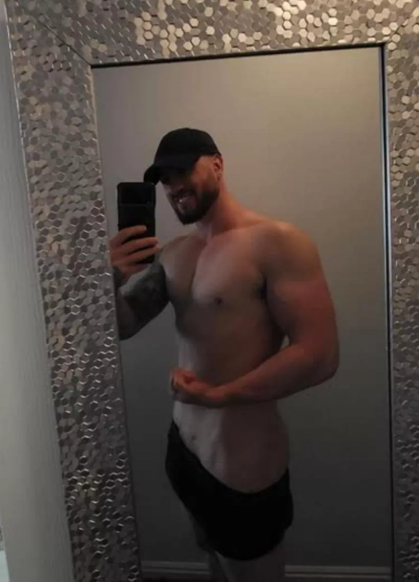 I'll let yall be curious about the rest👀🤪 posted by thatoneguyyoyoyo