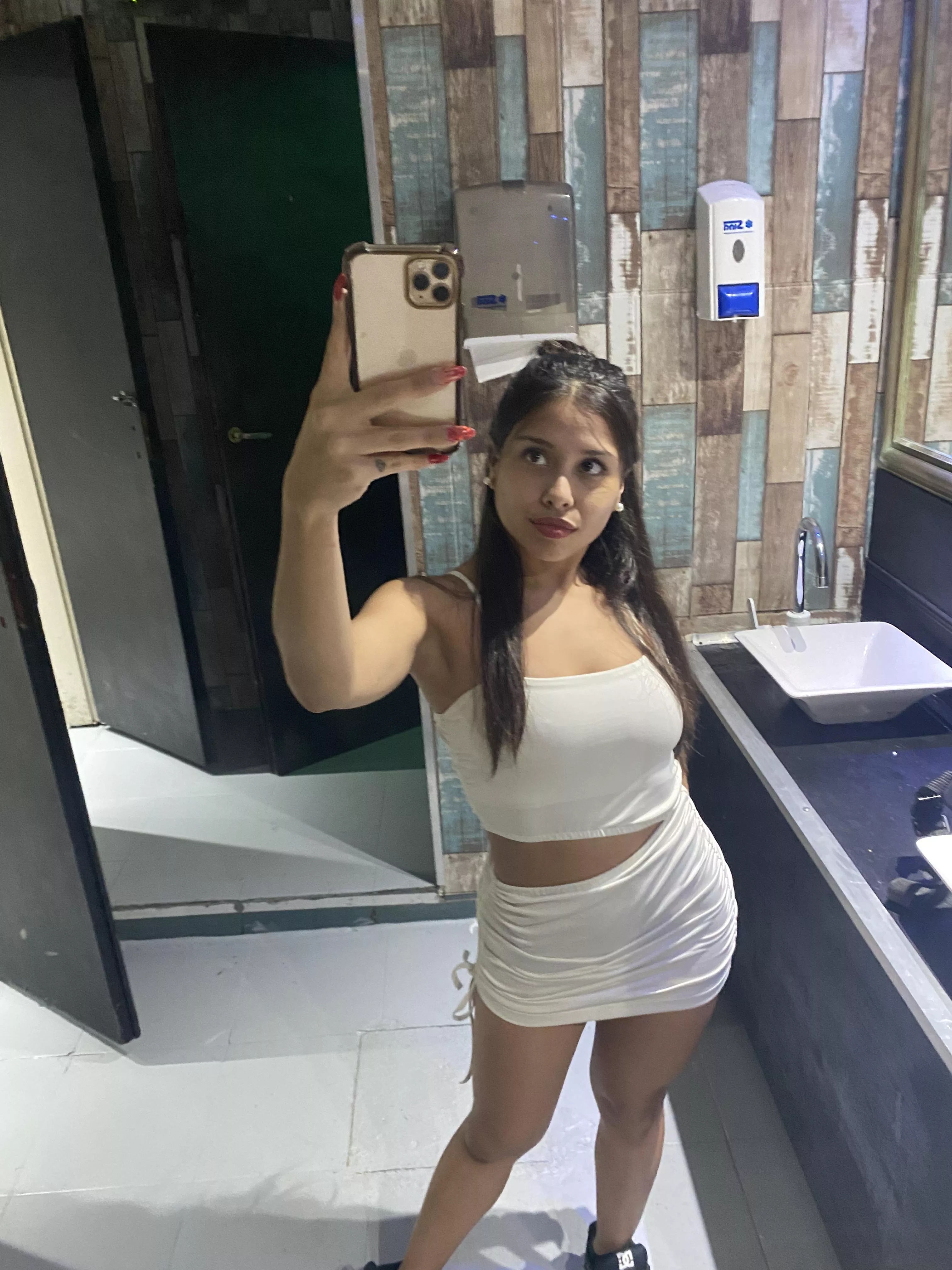 🤍🩶IUTR posted by ClaraR_Z2