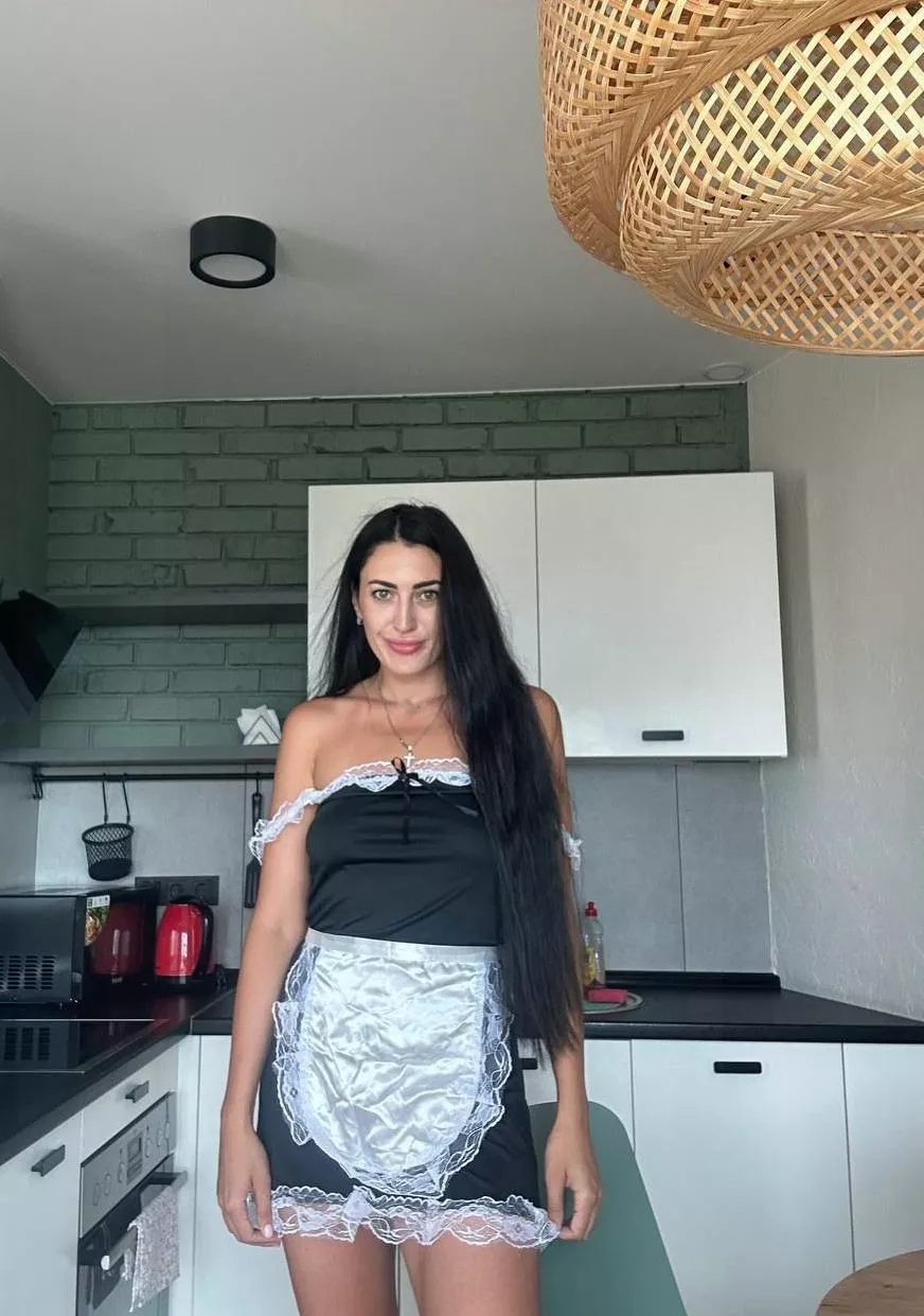 I've been naughty and I need a good spanking posted by EliseDavise