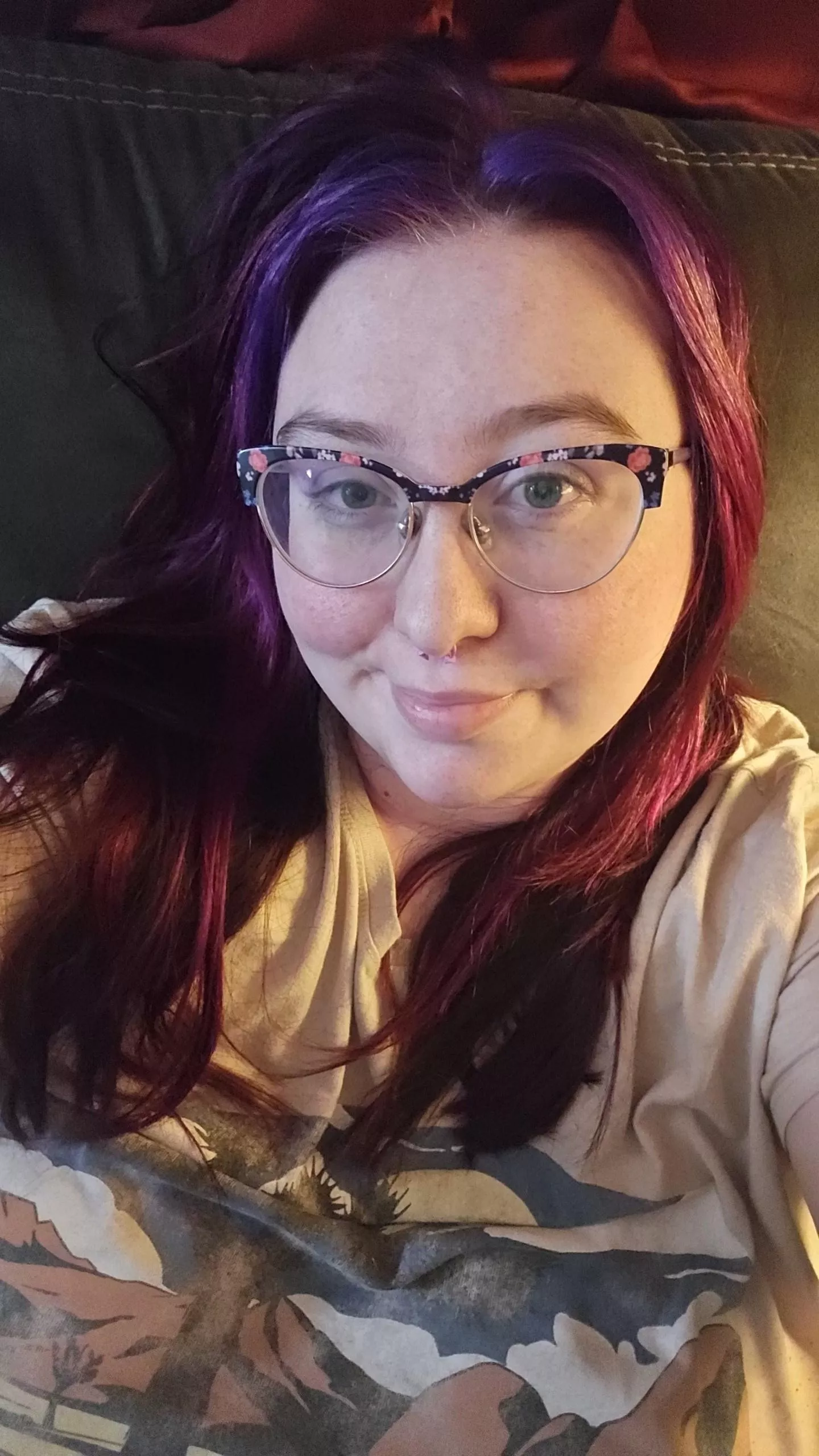 just a cute lil no makeup selfie posted by sapphiremelonz