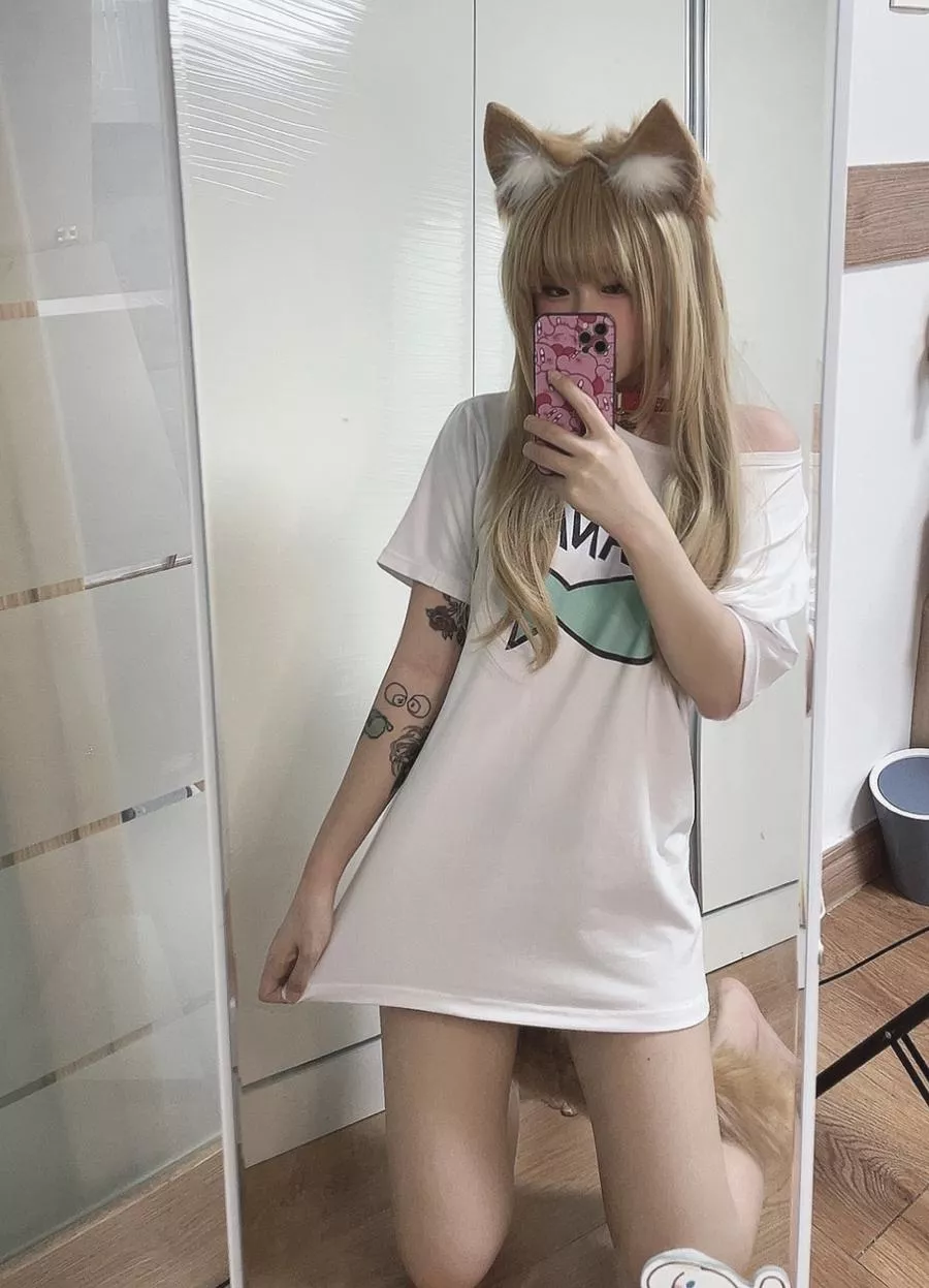 My skin and my hair are very soft ;3 posted by PhotoWorth