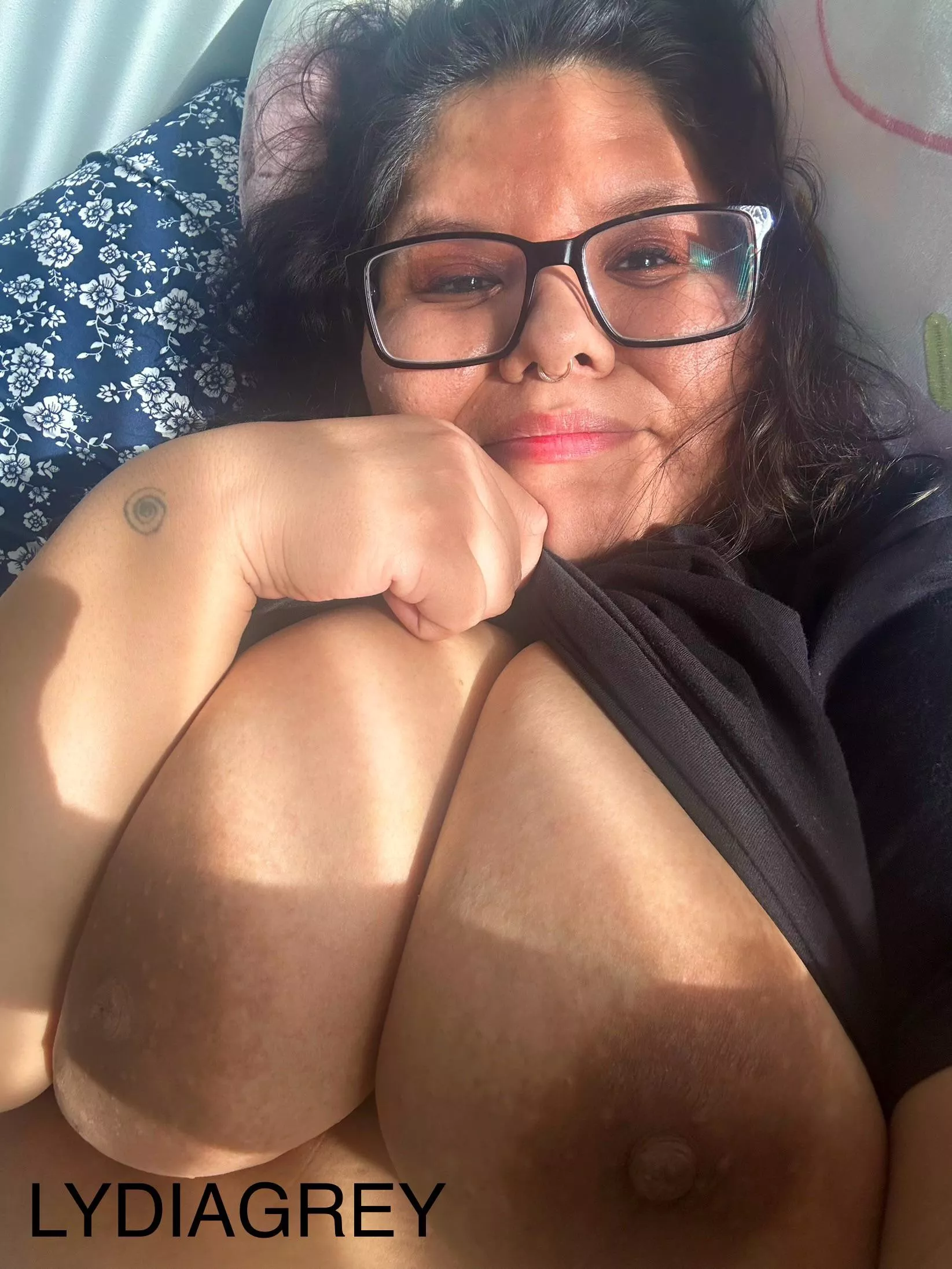 natural massivr titties posted by greyprometheus