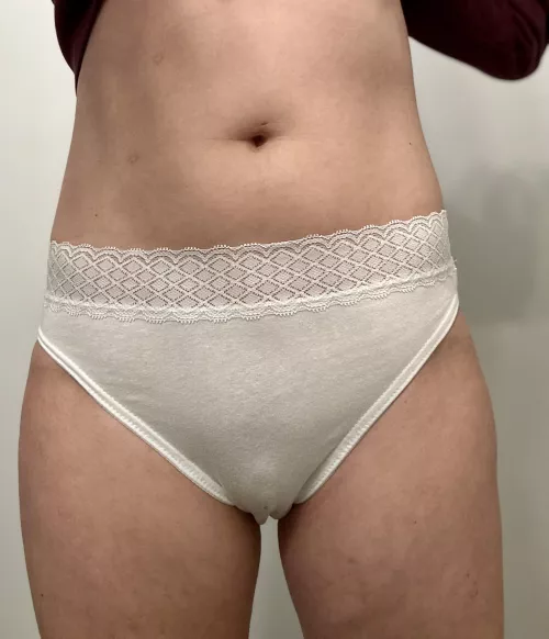 Nice tighty whiteys by Bizoubizou925