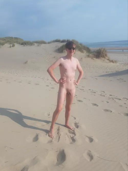 roll on spring 🍃 by thenudedrumlin