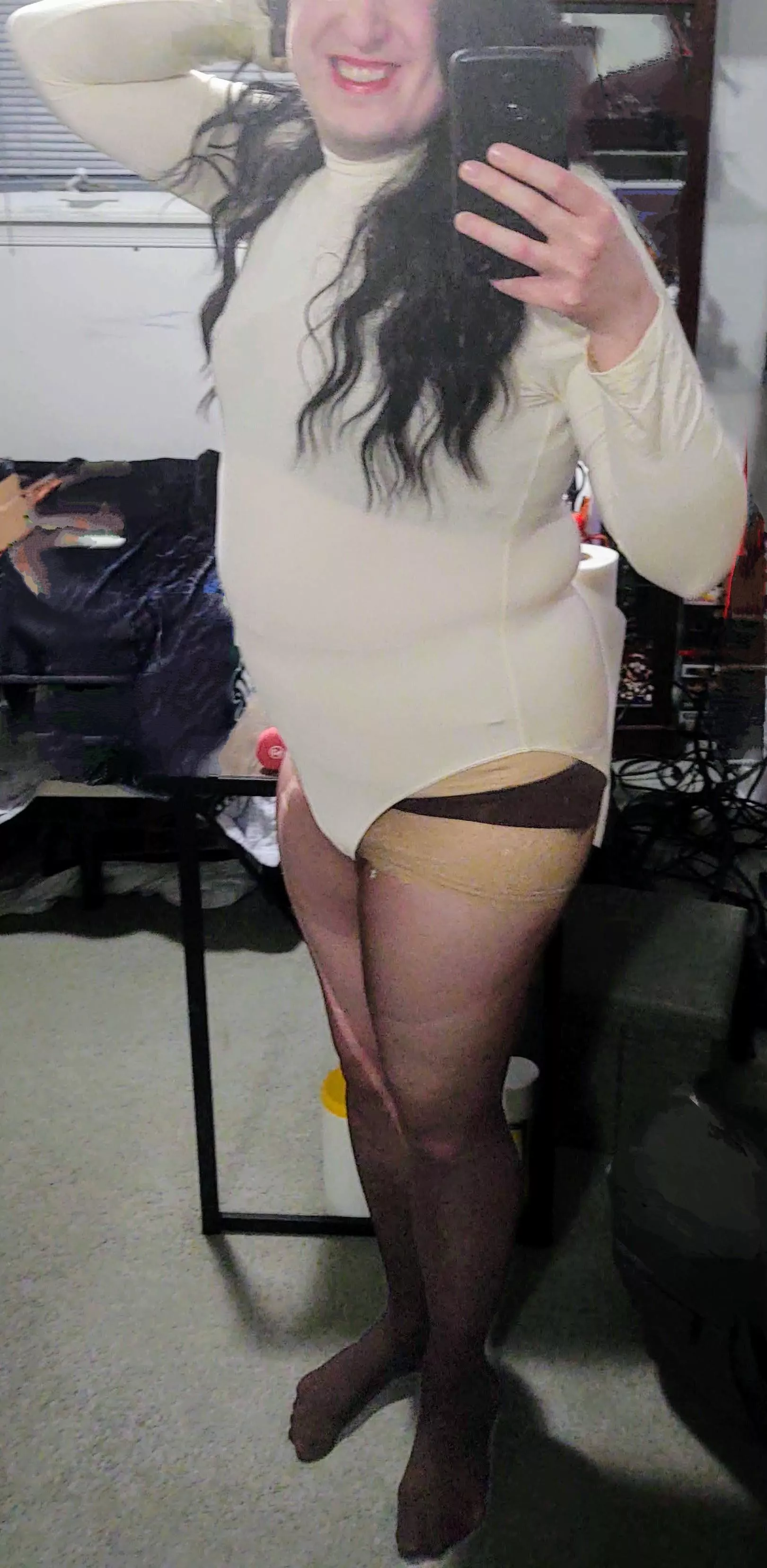 Showing off my favorite feature. My legs. posted by sarahsweet_cd