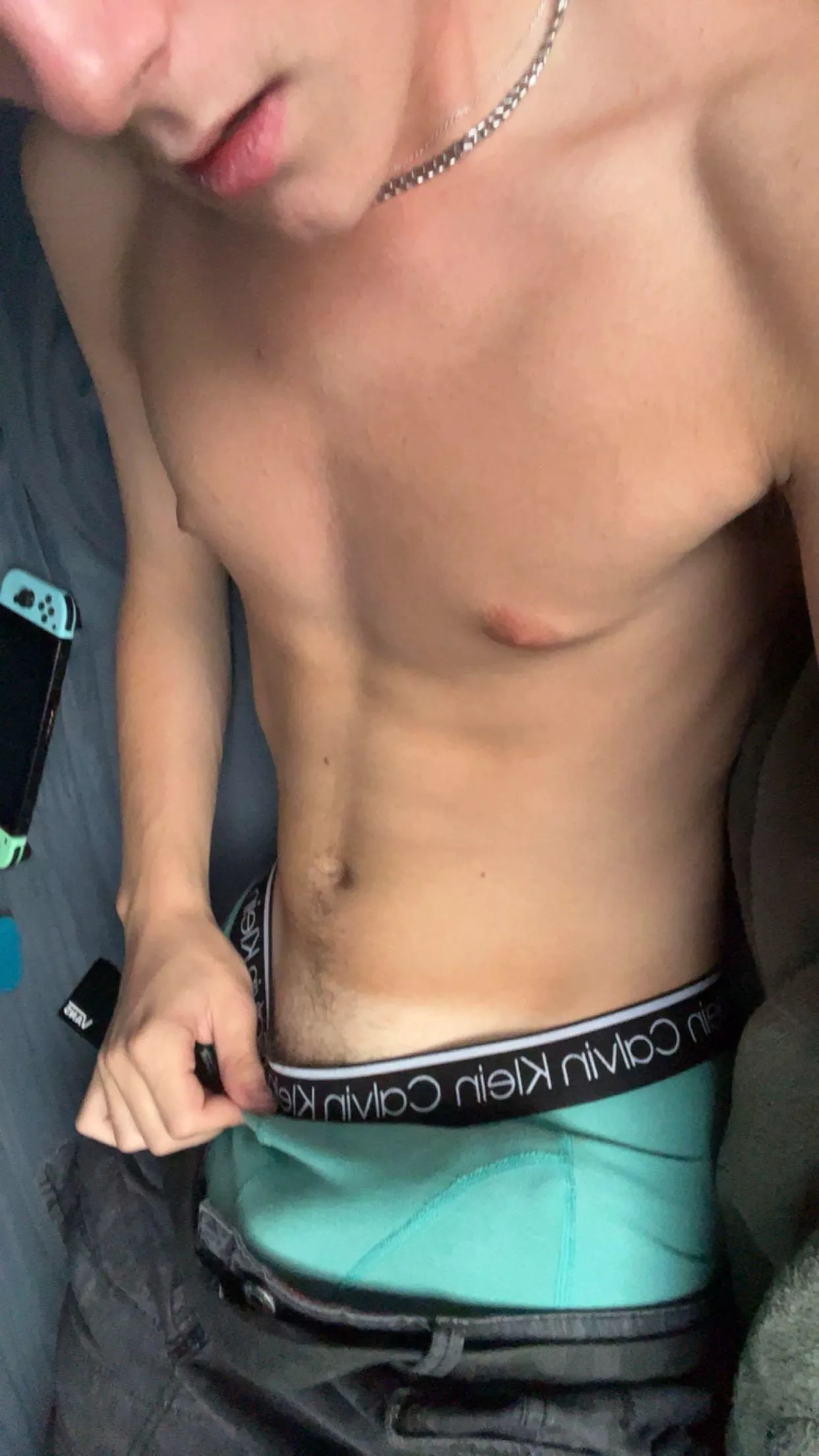 So horny after work😫 posted by Arust39