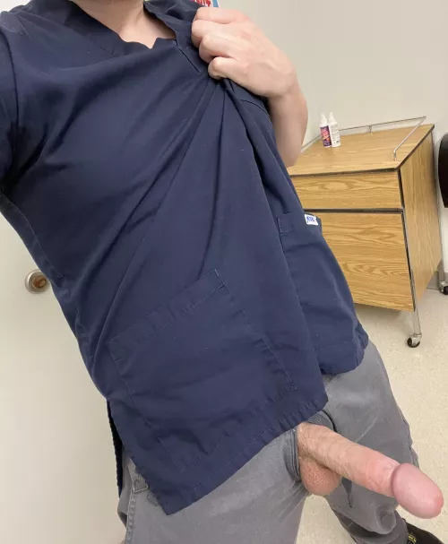 Someone make my weekend shift more exciting by Big-Brain19