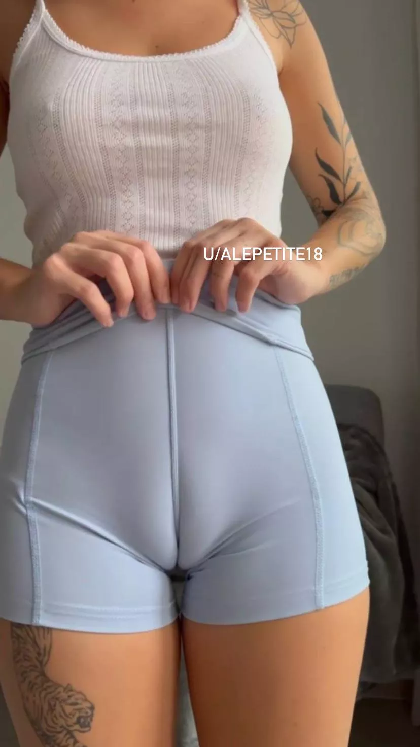 try to eat her posted by alepetite18