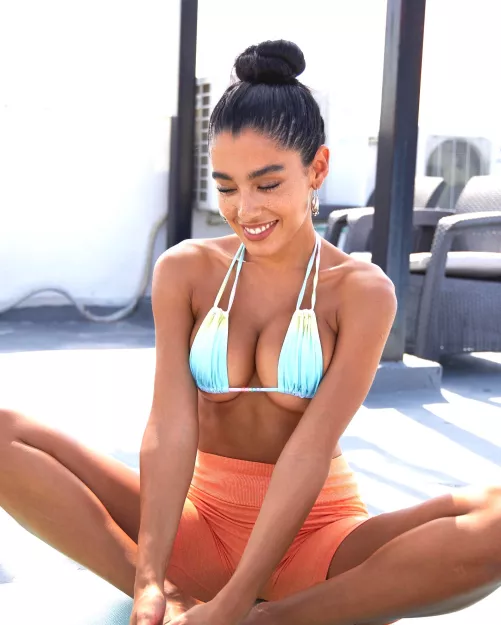 underboob isn't funny! me... by ashydeluca