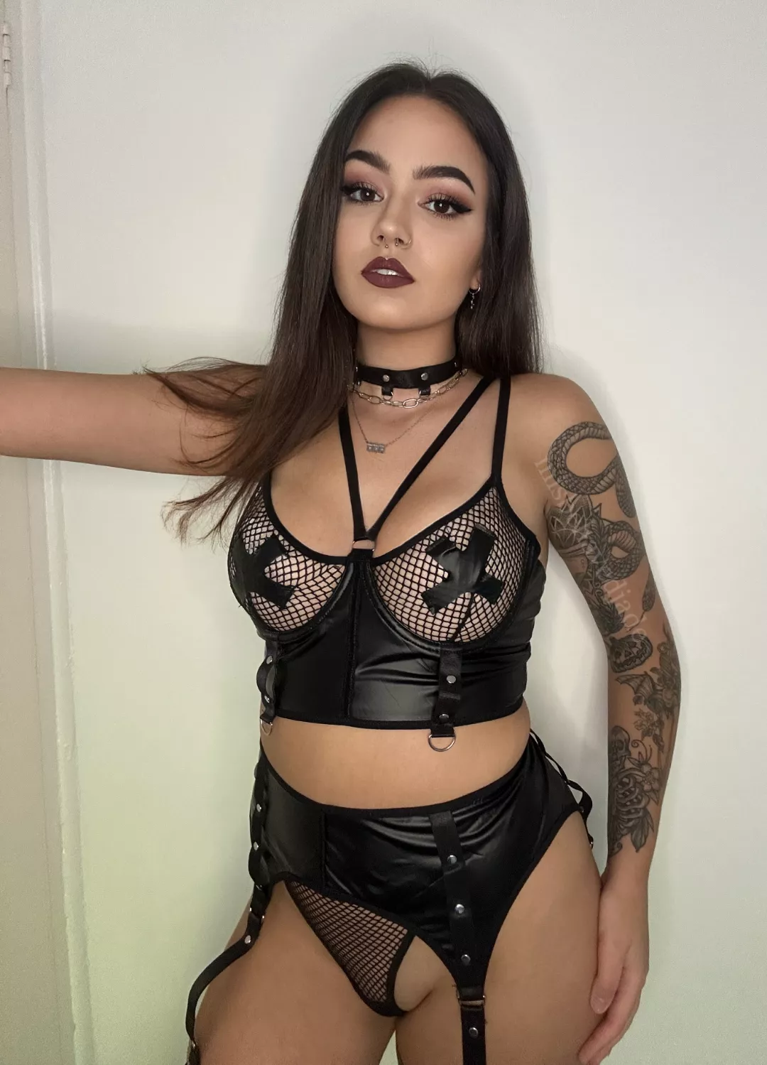 waiting for somebody to make an emo gf out of me posted by misbehaved-jade