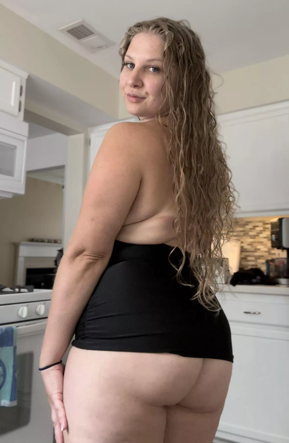 Would you eat me out on our first night out? posted by PeaComfortable3526