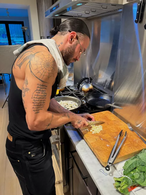 Would you hire me for a private dinner? 👨🏻‍🍳 by bodiedbycharlie