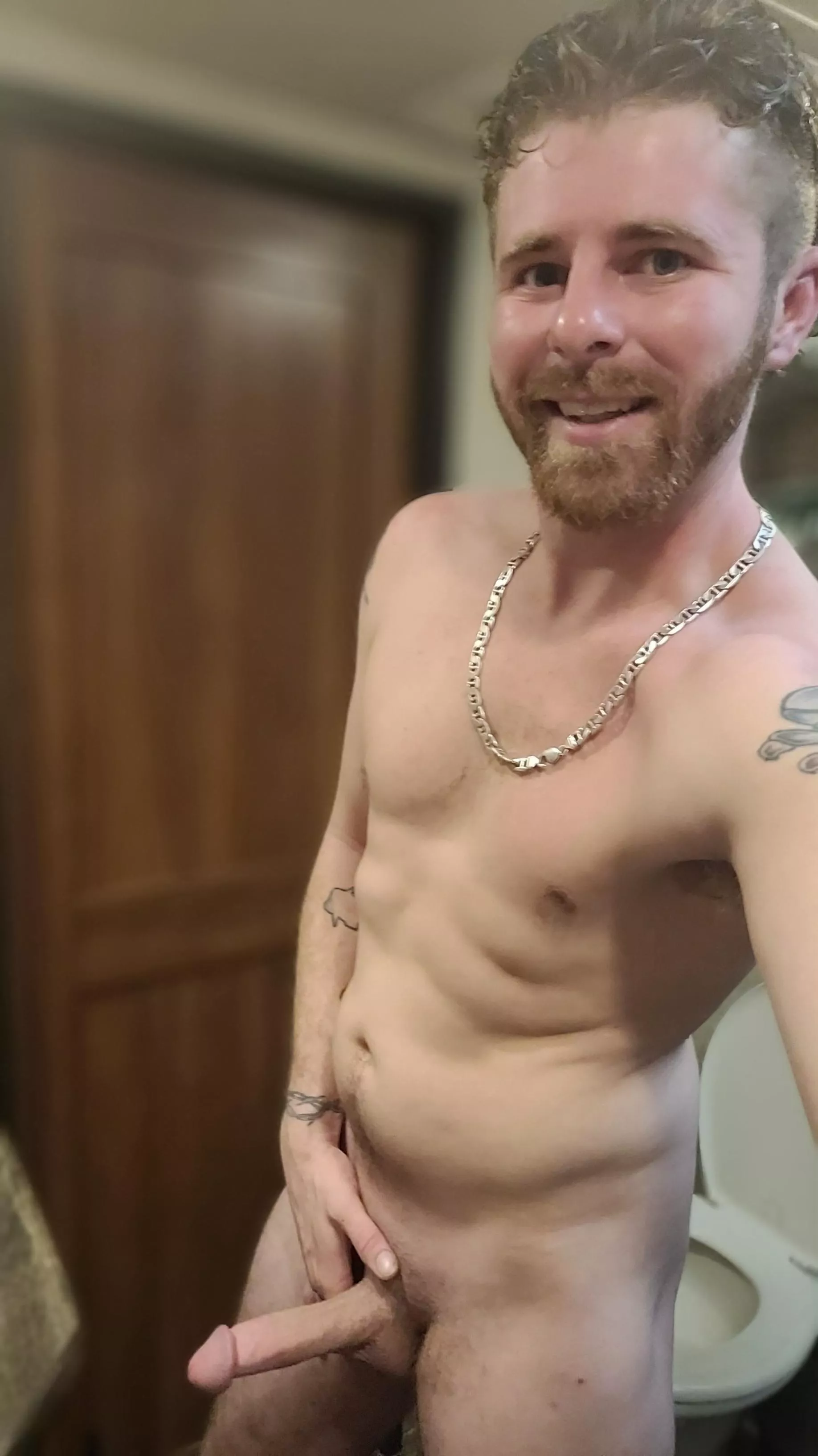 Your average low quality after shower selfie😅 posted by dirtyphe