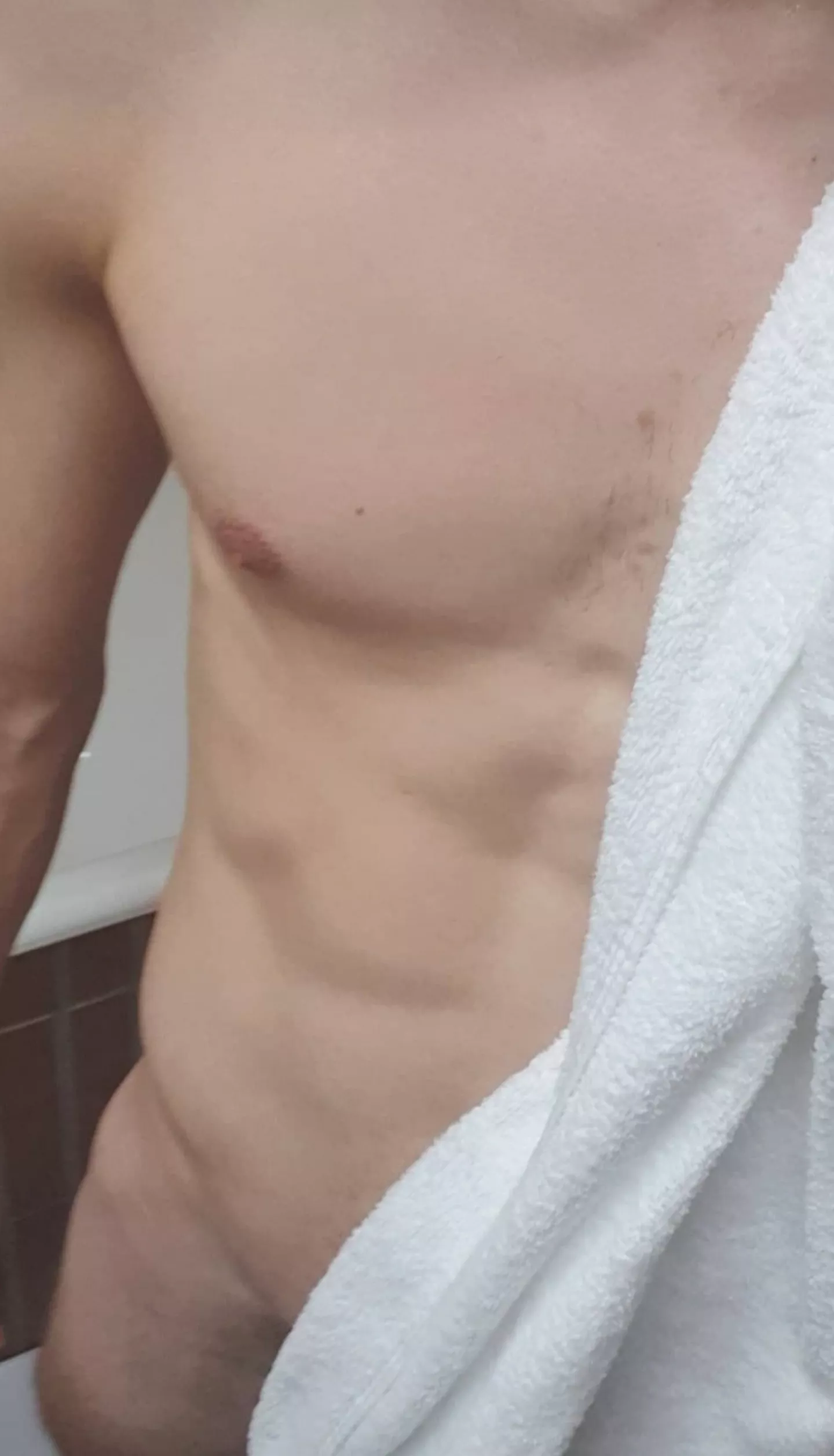 24 Anyone fit or muscular wanna chat with me and have fun. Add my instagram: batica_gym99 posted by [deleted]