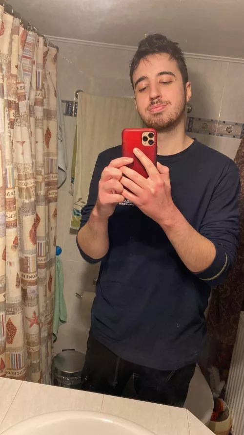 29M - Hoping for someone to cuddle and play video games all weekend :p by Crownbae