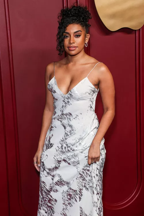 Alycia Pascual-Pena by Leading-Taro9721