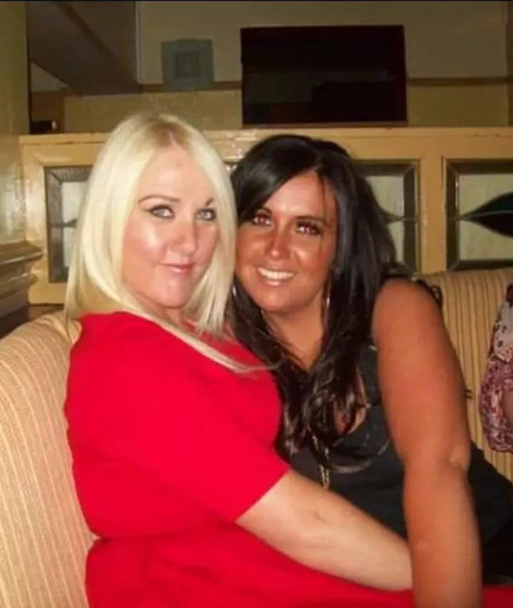 Blonde or brunette posted by Hairyfan21