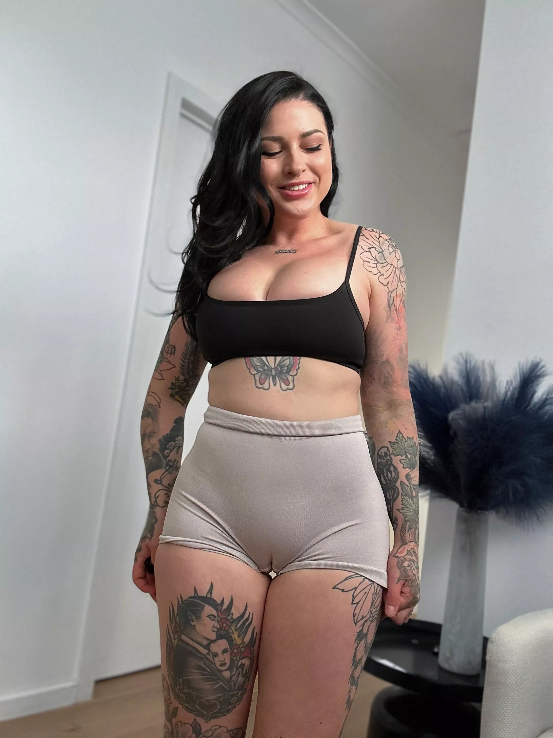 Both sets of lips are smiling for you posted by Deminovak