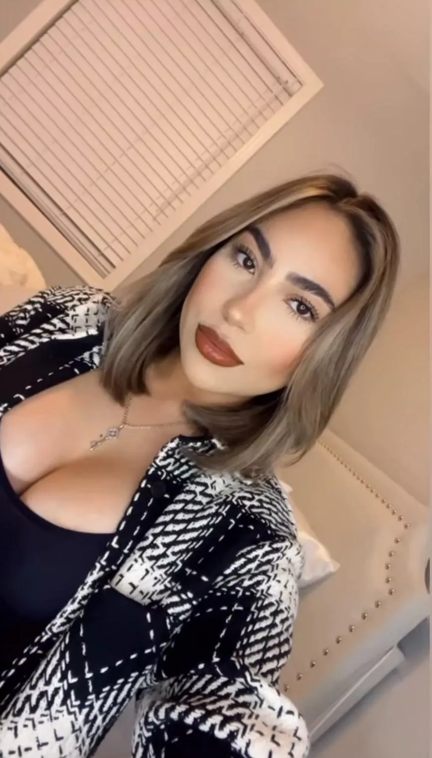 Bri (@briii_26) posted by curiouslifter123