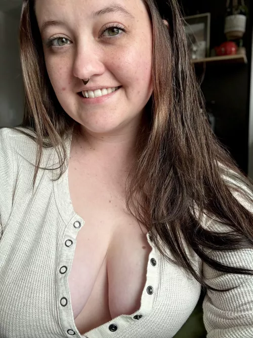 Chill Sunday [F] by enbyqween