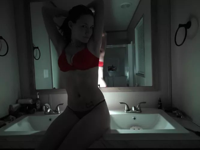 Choke me like you hate me. 🤪 by Babypenguin1