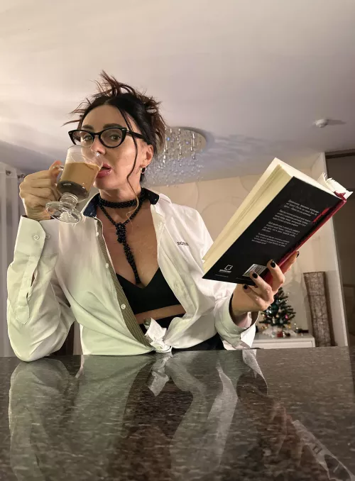 Don't make my pussy wait for your tongue by KTSPOT