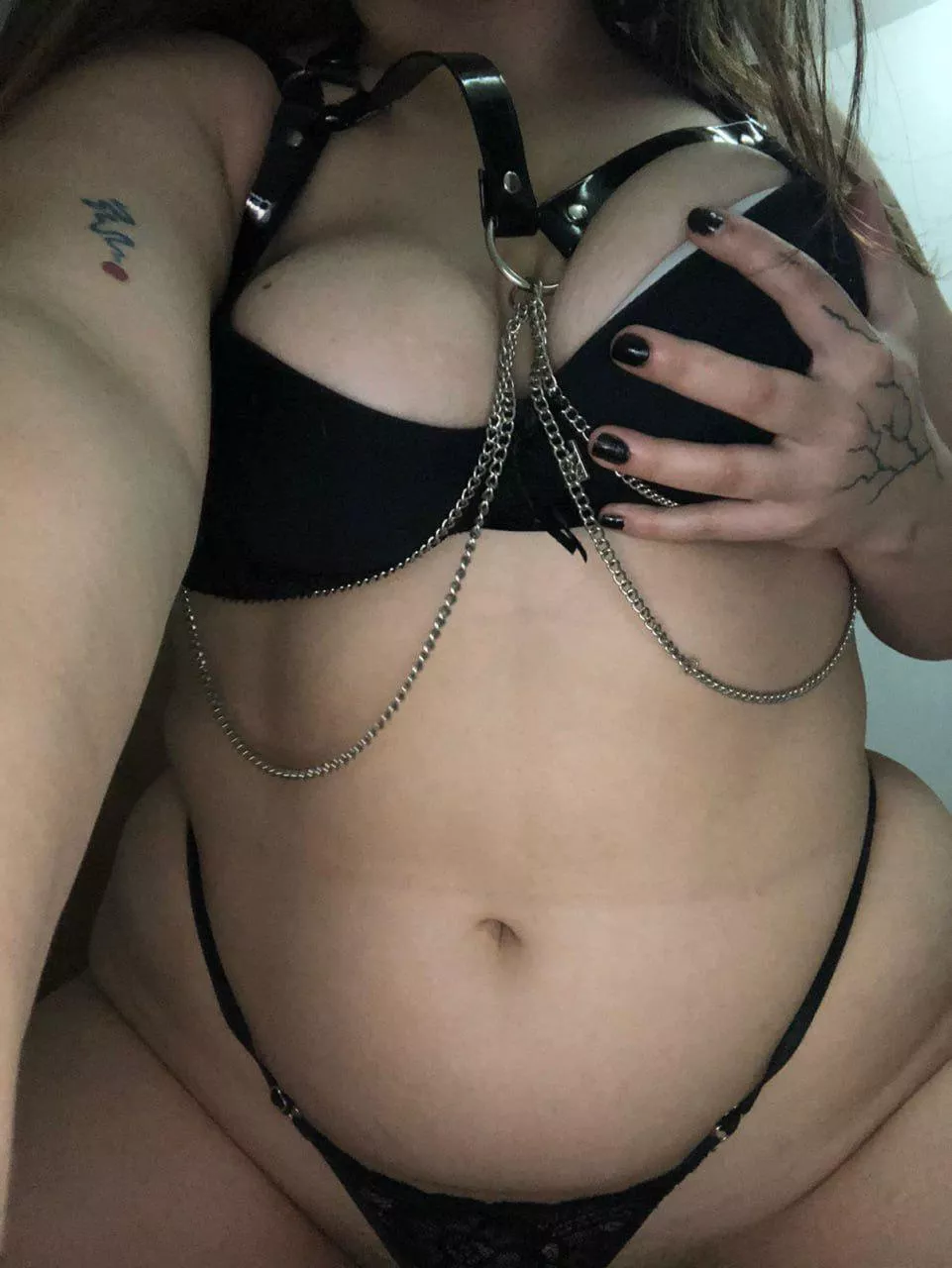 Free the titties posted by Jdiyfurniture4S