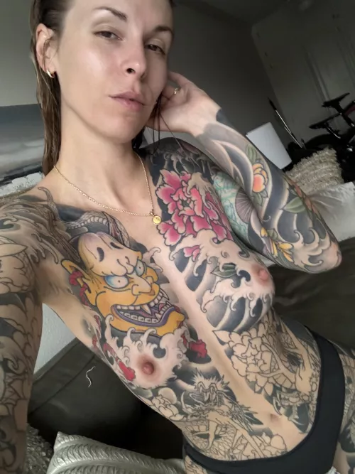 Fresh out of the shower and ready to play by kuzagirl