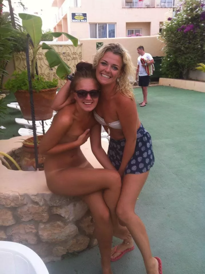 Fun in Mexico posted by Jamesonglizzy